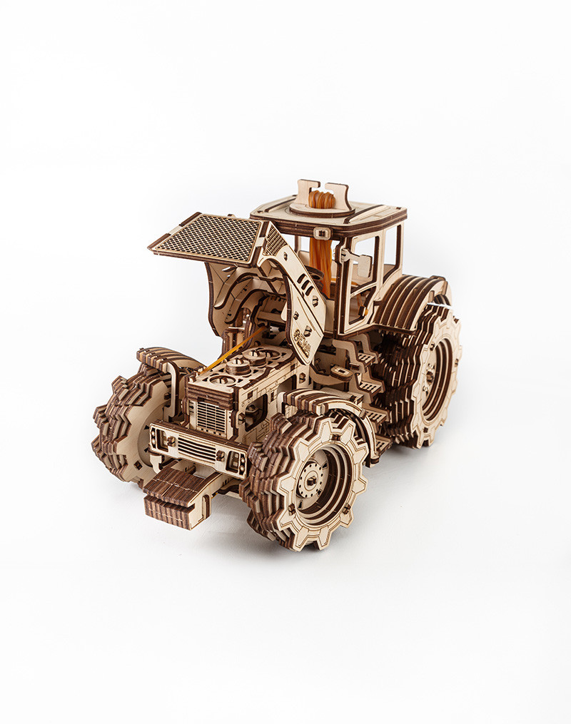 Das 3D-Holzpuzzle Traktor